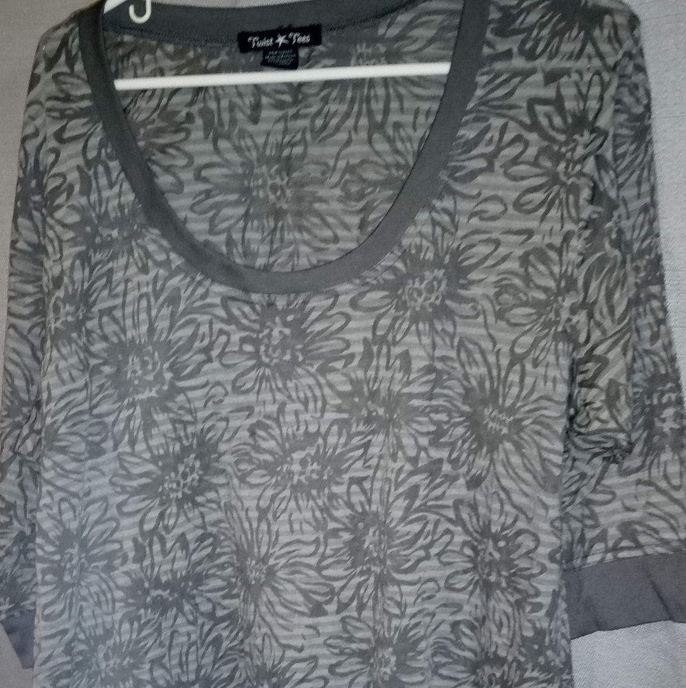 Casual women's blouse